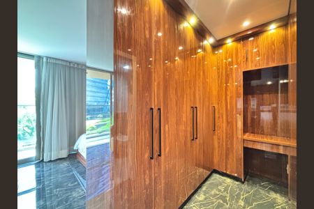 Studio para alugar com 50m², 1 quarto e 1 vaga Studio para alugar com 50m², 1 quarto e 1 vagaStudio