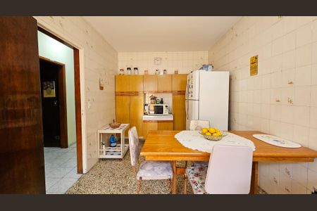 Casa para alugar com 176m², 3 quartos e 3 vagas Casa para alugar com 176m², 3 quartos e 3 vagasCozinha