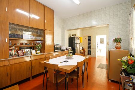 Casa à venda com 300m², 3 quartos e 3 vagas Casa à venda com 300m², 3 quartos e 3 vagasCozinha