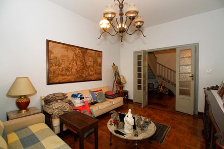 Casa à venda com 300m², 3 quartos e 3 vagas Casa à venda com 300m², 3 quartos e 3 vagasSala 1