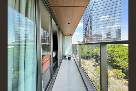 Studio para alugar com 50m², 1 quarto e 1 vaga Studio para alugar com 50m², 1 quarto e 1 vagaVaranda