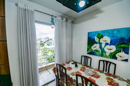 Apartamento à venda com 70m², 2 quartos e 1 vagaSala