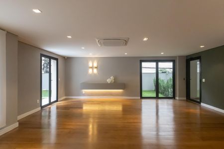 Apartamento para alugar com 240m², 5 quartos e 3 vagasÁrea comum - Salão de festas