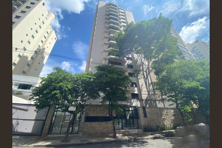 Apartamento para alugar com 240m², 5 quartos e 3 vagasFachada