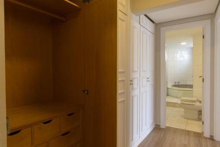 Apartamento para alugar com 240m², 5 quartos e 3 vagasQuarto 4 - Suíte 3