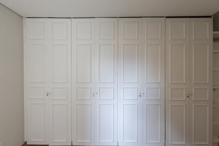 Apartamento para alugar com 240m², 5 quartos e 3 vagasQuarto 2 - Suíte 1