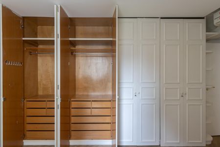 Apartamento para alugar com 240m², 5 quartos e 3 vagasQuarto 2 - Suíte 1