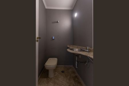 Apartamento para alugar com 240m², 5 quartos e 3 vagasLavabo