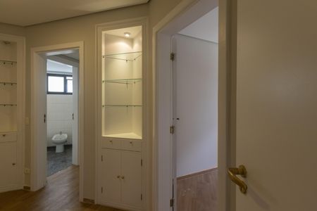 Apartamento para alugar com 240m², 5 quartos e 3 vagasCorredor