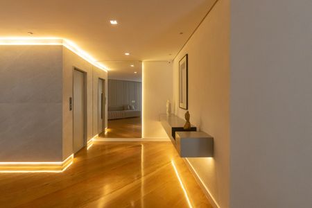 Apartamento para alugar com 240m², 5 quartos e 3 vagasHall social