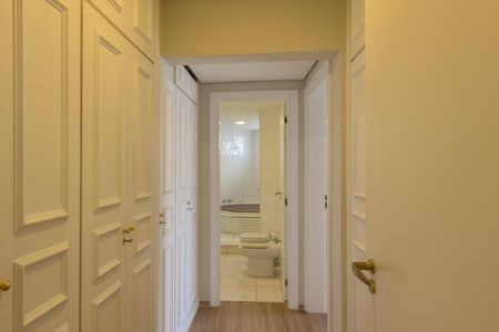 Apartamento para alugar com 240m², 5 quartos e 3 vagasQuarto 4 - Suíte 3