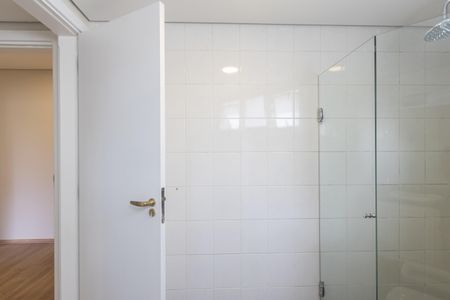 Apartamento para alugar com 240m², 5 quartos e 3 vagasBanheiro da Suíte 1
