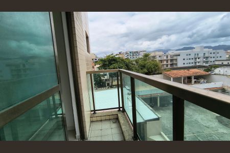 Apartamento à venda com 83m², 2 quartos e 2 vagasSacada da Suíte 1