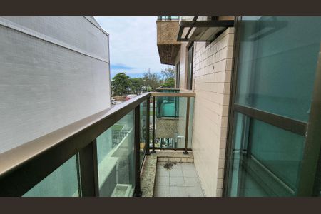 Apartamento à venda com 83m², 2 quartos e 2 vagasSacada da Suíte 2