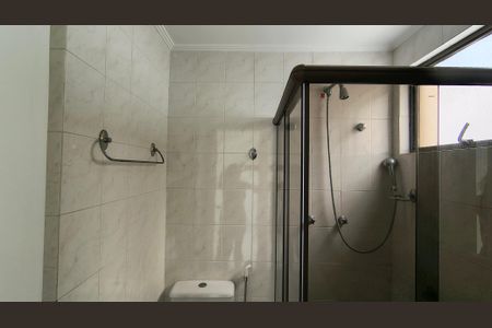 Apartamento à venda com 83m², 2 quartos e 2 vagasBanheiro da Suíte 2 e Social