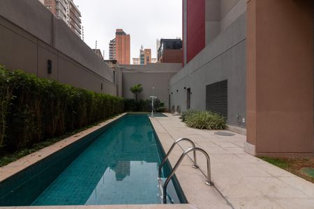 Studio à venda com 24m², 1 quarto e sem vaga Studio à venda com 24m², 1 quarto e sem vagaÁrea comum - Piscina