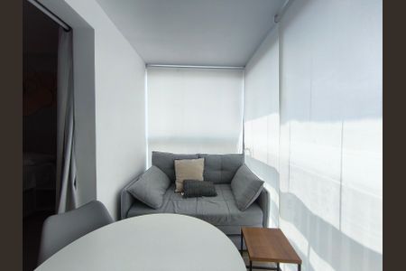 Studio para alugar com 31m², 1 quarto e sem vaga Studio para alugar com 31m², 1 quarto e sem vagaVaranda