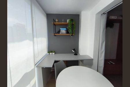 Studio para alugar com 31m², 1 quarto e sem vaga Studio para alugar com 31m², 1 quarto e sem vagaVaranda