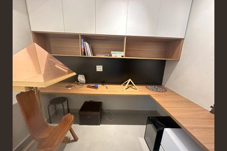 Apartamento à venda com 104m², 2 quartos e 2 vagasEscritório