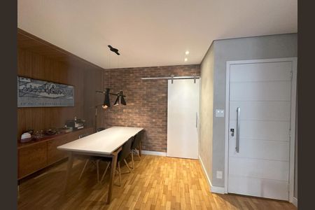 Apartamento à venda com 104m², 2 quartos e 2 vagasSala