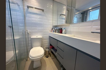 Apartamento à venda com 104m², 2 quartos e 2 vagasBanheiro 1