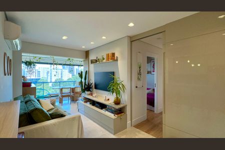 Sala de apartamento à venda com 2 quartos, 73m² em Cerqueira César, São Paulo