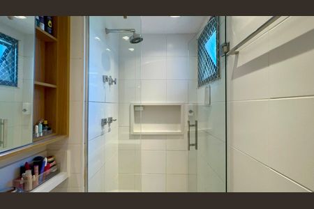 Apartamento à venda com 73m², 2 quartos e 1 vagaBanheiro da Suíte
