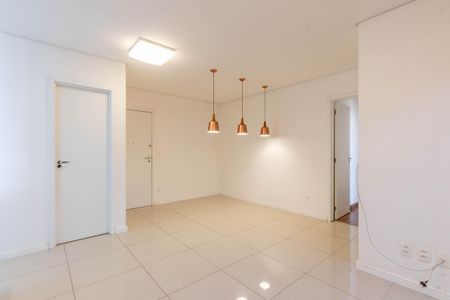Sala de apartamento à venda com 2 quartos, 69m² em Sagrada Família, Belo Horizonte