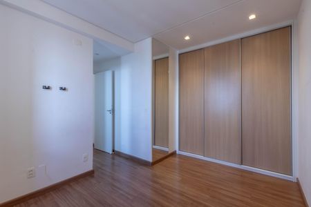 Apartamento à venda com 69m², 2 quartos e 1 vagaQuarto 2