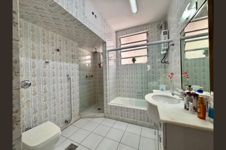 Apartamento à venda com 130m², 4 quartos e 1 vagaBanheiro social 2