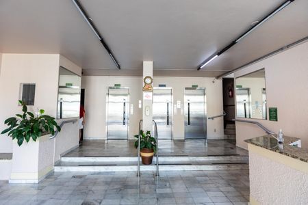 Studio à venda com 34m², 1 quarto e 1 vaga Studio à venda com 34m², 1 quarto e 1 vagaHall Social