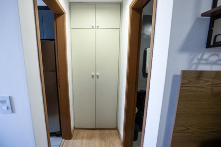 Corredor de kitnet/studio à venda com 1 quarto, 34m² em Centro, Campinas