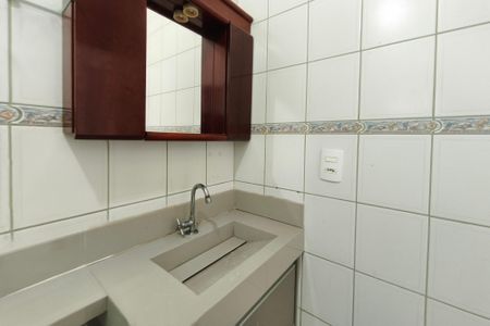 Apartamento para alugar com 45m², 2 quartos e 1 vaga Apartamento para alugar com 45m², 2 quartos e 1 vagaBanheiro