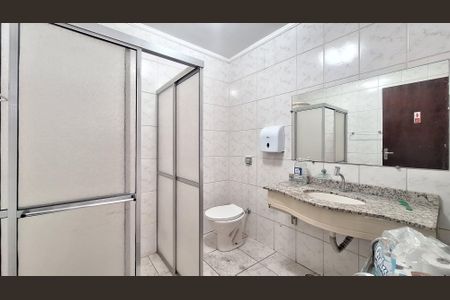 Casa para alugar com 400m², 4 quartos e 6 vagasBanheiro 2