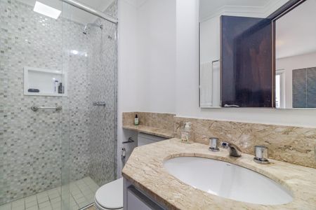 Banheiro de kitnet/studio à venda com 1 quarto, 26m² em Cerqueira César, São Paulo