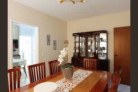 Casa à venda com 185m², 4 quartos e 2 vagasSala de jantar