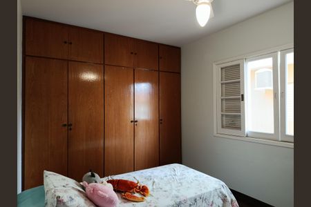 Casa à venda com 185m², 4 quartos e 2 vagasQuarto 2