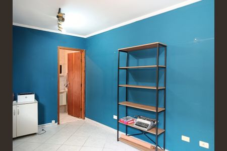 Casa à venda com 185m², 4 quartos e 2 vagasEdícula - suíte