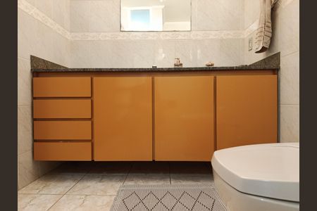 Casa à venda com 185m², 4 quartos e 2 vagasBanheiro