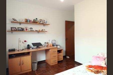 Casa à venda com 185m², 4 quartos e 2 vagasQuarto 2