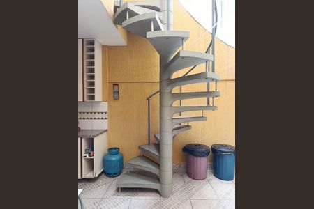 Casa à venda com 185m², 4 quartos e 2 vagasAcesso a edícula