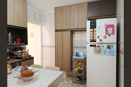 Casa à venda com 185m², 4 quartos e 2 vagasCozinha