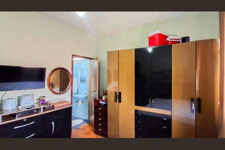 Casa à venda com 245m², 5 quartos e 2 vagasQuarto 3