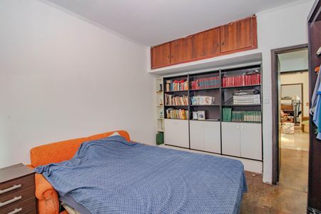 Casa à venda com 342m², 7 quartos e 6 vagasQuarto 2 do Piso Superior