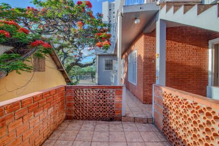 Casa à venda com 342m², 7 quartos e 6 vagasVaranda do Terceiro Piso