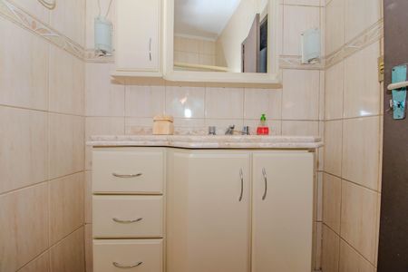 Casa à venda com 342m², 7 quartos e 6 vagasBanheiro da Suíte do Piso Superior