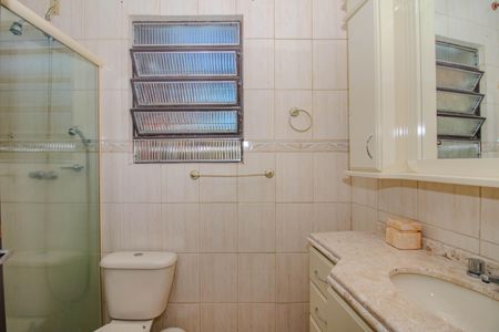 Casa à venda com 342m², 7 quartos e 6 vagasBanheiro da Suíte do Piso Superior