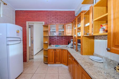 Casa à venda com 342m², 7 quartos e 6 vagasCozinha do Piso Superior