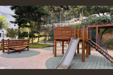 Apartamento à venda com 81m², 3 quartos e 2 vagas Apartamento à venda com 81m², 3 quartos e 2 vagasÁrea comum - Playground