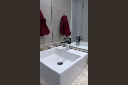 Apartamento à venda com 81m², 3 quartos e 2 vagas Apartamento à venda com 81m², 3 quartos e 2 vagasBanheiro da Suíte